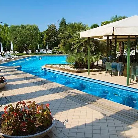 Ξενοδοχείο Grand Torino 4*